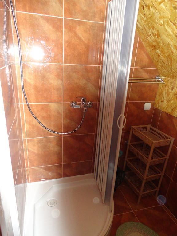 Guest House Happy جابلياك الغرفة الصورة